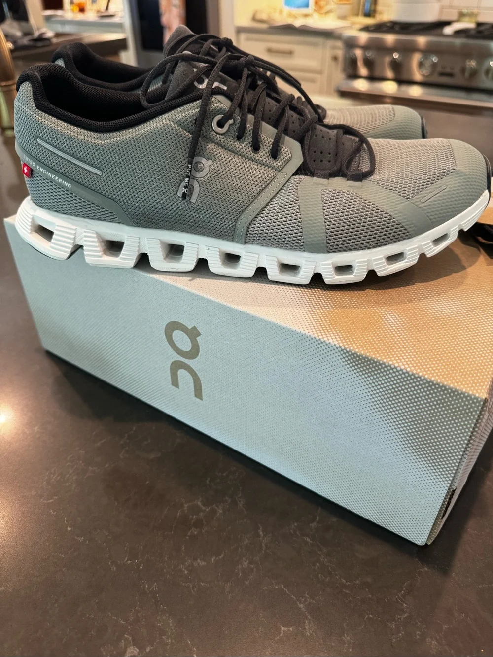 On Cloud 5 Kelp Shadow Running Shoes Sneakers Women’s Size 10
